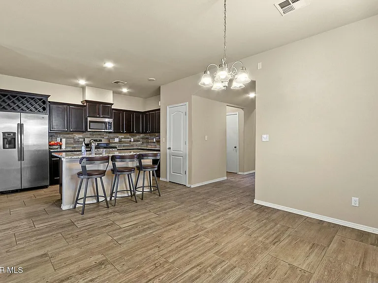 3909 Desert Dunes Dr — Photo 15