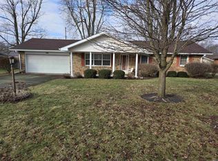 2205 N Roxbury Ln, Muncie, IN 47304