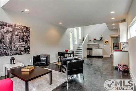 2nd image of 1309B Stainback Ave #B