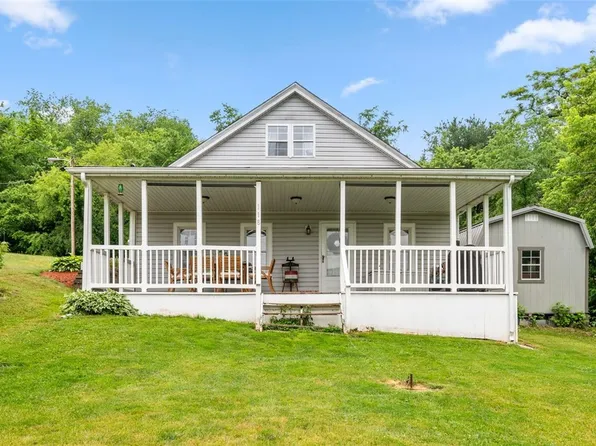 118 McVey St, Sturgeon, PA 15082