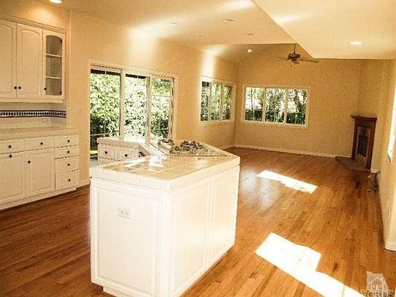 3rd image of 5083 Don Pio Dr