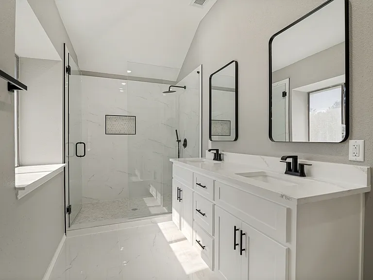 2700 Cornell Dr — Photo 23