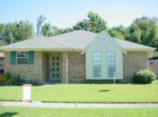 231 Riverview Dr, Saint Rose, LA 70087