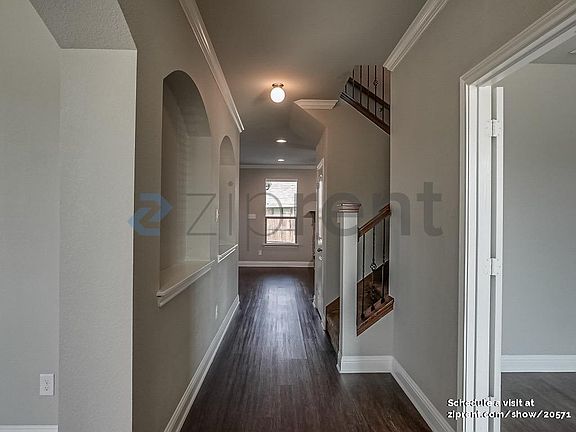 4th image of 1935 Louis Miller Dr