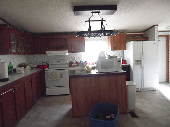 4th image of 6028 Chapel Dr