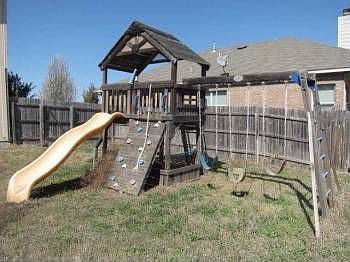 3rd image of 1000 Northcreek Blvd
