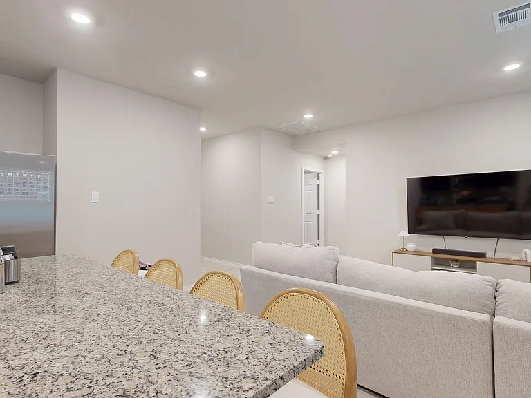 1212 Rolling Thunder Dr — Photo 21