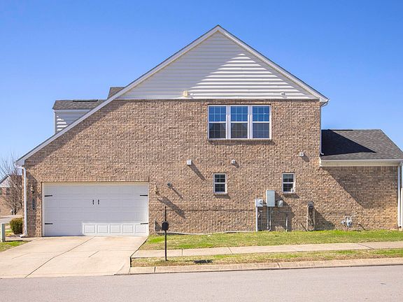 5th image of 2516 Carmine St