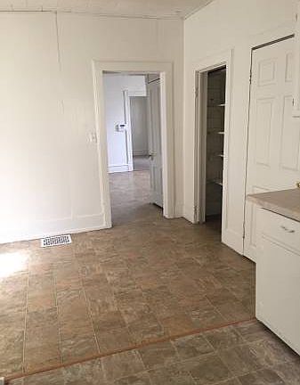 4th image of 2102 W Malone Ave