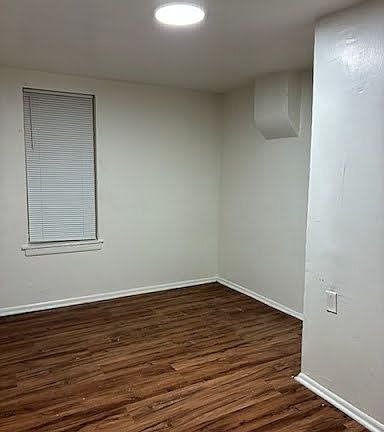 5th image of 803 W 7th St