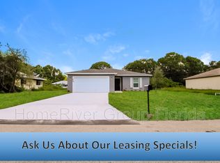 863 Ontario St NW, Palm Bay, FL 32907