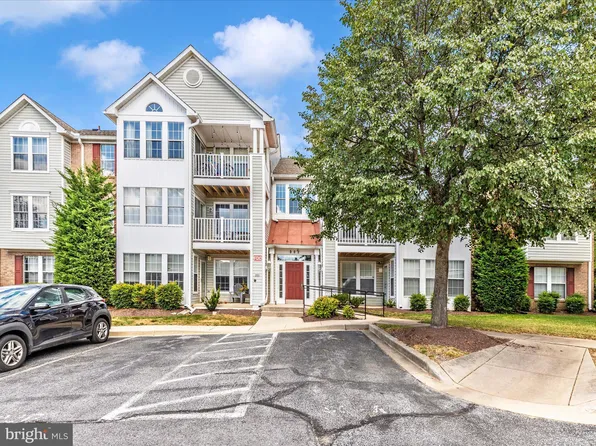902 Blue Leaf Ct #8-2D, Frederick, MD 21701