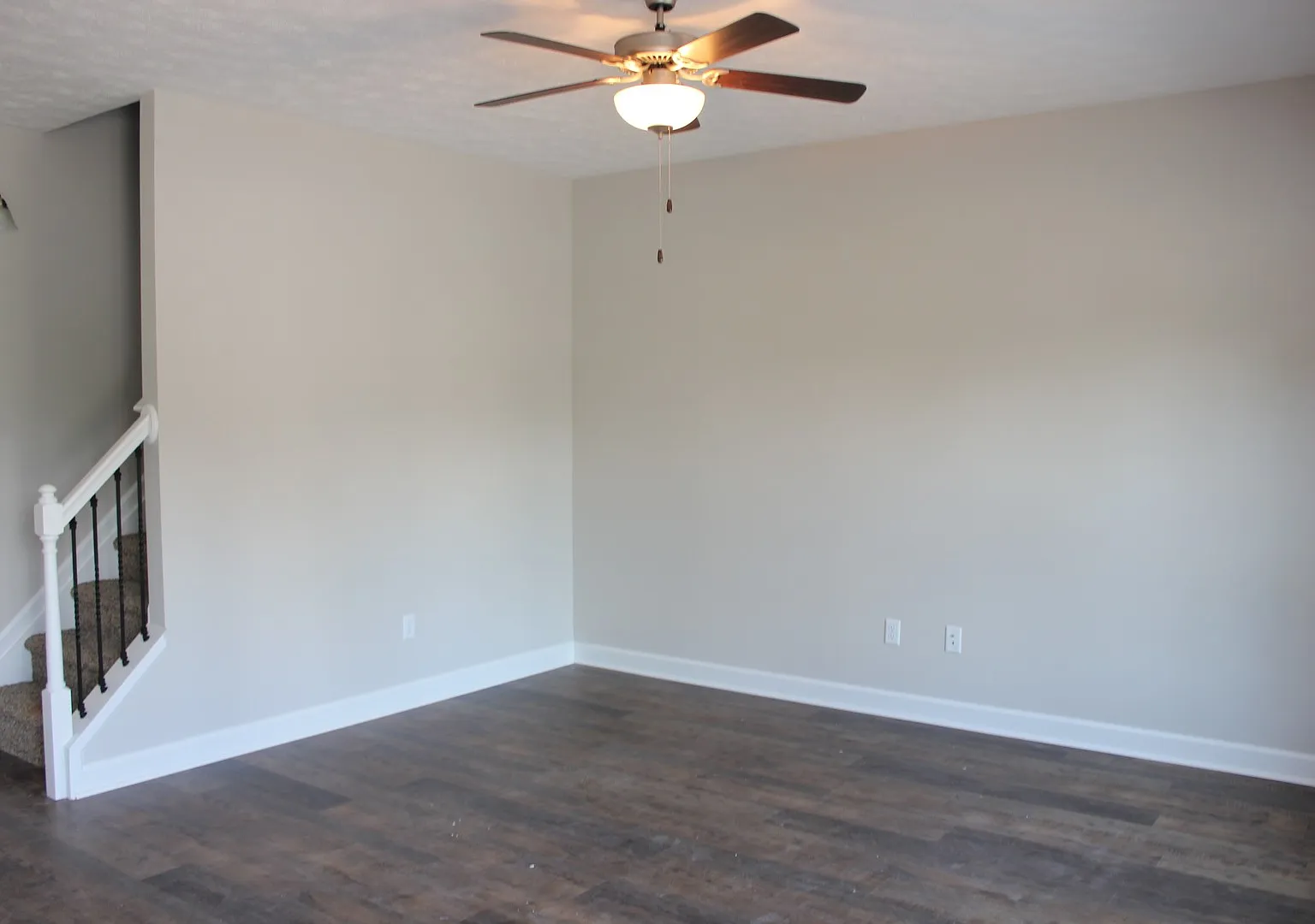 Townhouse for Rent in Cedar Point — Photo 3