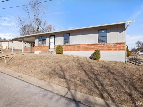 9311 Kenneth Pl, Saint Louis, MO 63132