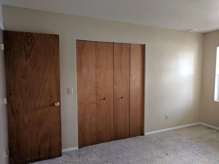 439B Country Club Ln — Photo 14