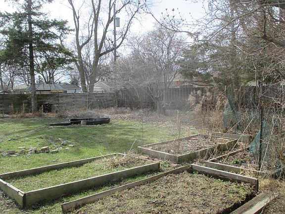 2nd image of 5427 Winnetka Ave N