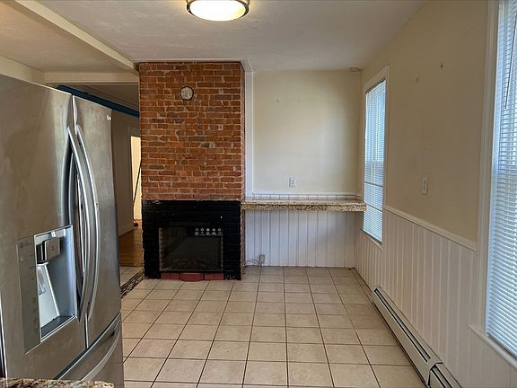 5th image of 121 Camp St Floor 1