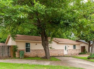104 Helen Dr, Arlington, TX 76011
