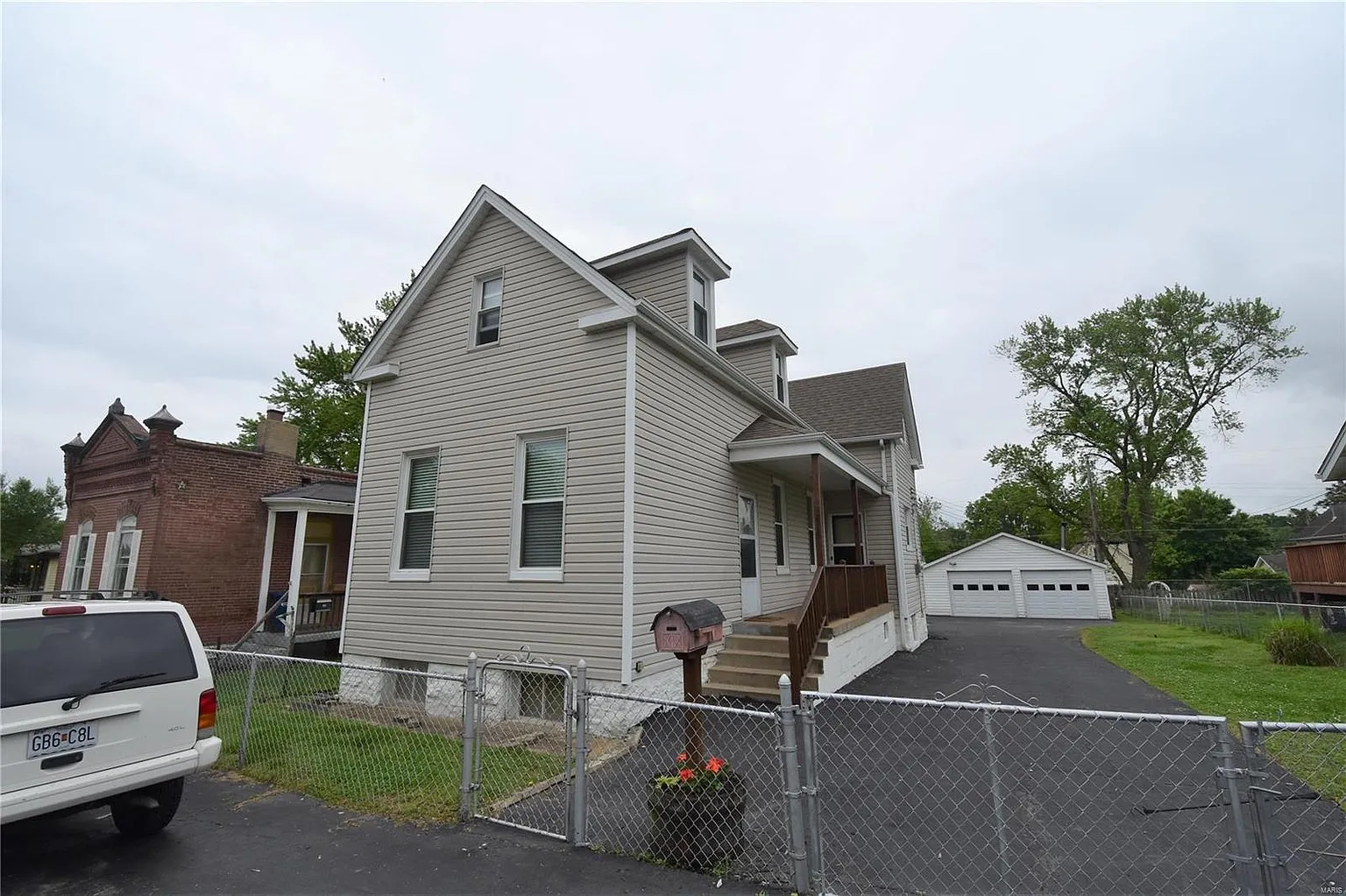 814 Erskine Ave photo 1