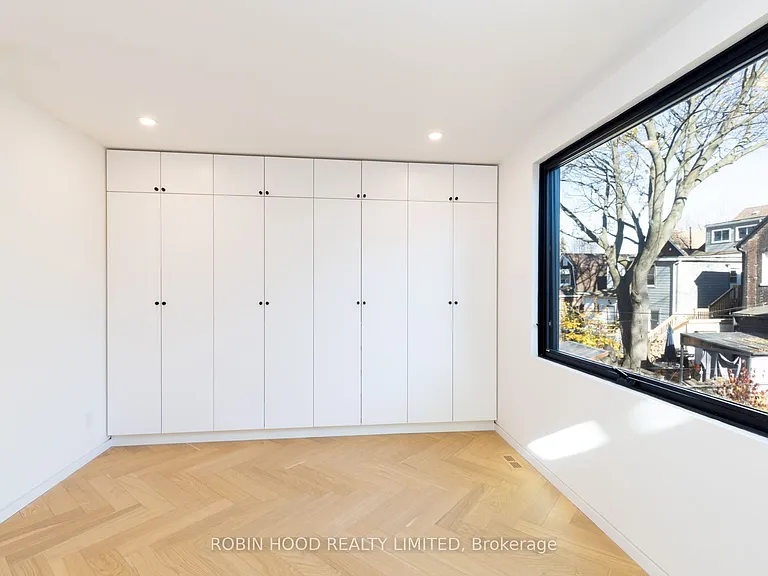60 Jones Ave — Photo 23