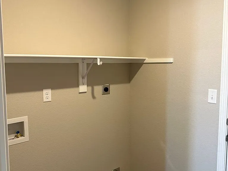 203 Logan Dr — Photo 13