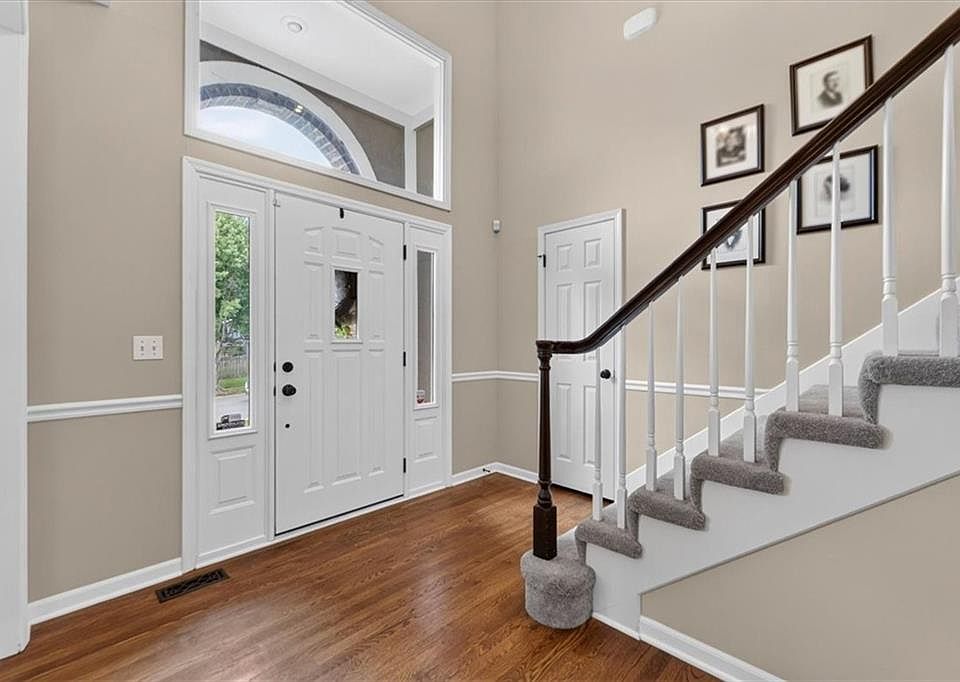 13139 Kessler St, Overland Park, KS 66213 | Zillow