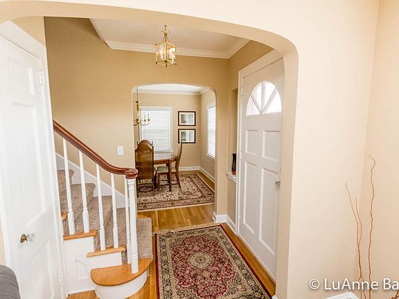 3rd image of 2050 Houseman Ave NE