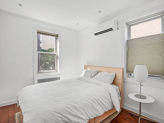 5th image of 350 E 30th St APT 6C