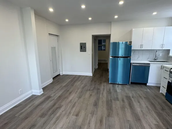 3 William St #3, Hamilton, ON L8L 5T6