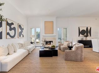 10110 Empyrean Way APT 301, Los Angeles, CA 90067