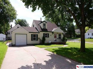 3601 N 61st St, Omaha, NE 68104