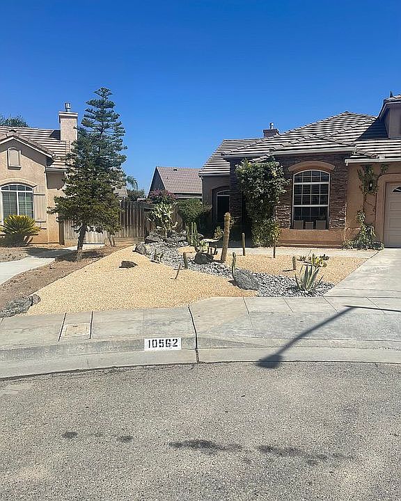 2nd image of 10562 N Spanish Bay Dr