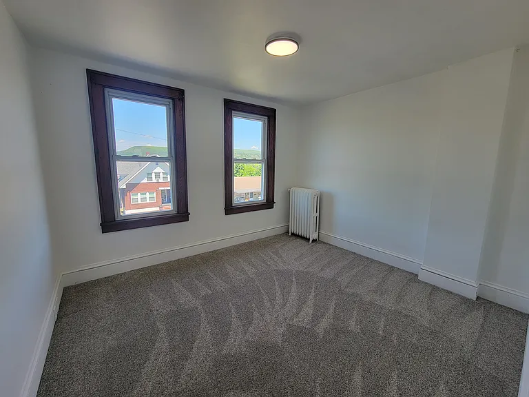 632 Hill Top Dr — Photo 9