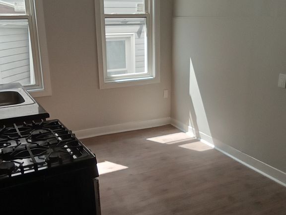 5th image of 16 Cornell Ave APT 1