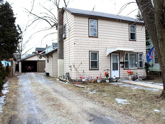 418 5th Street Aurora, IL 60505
