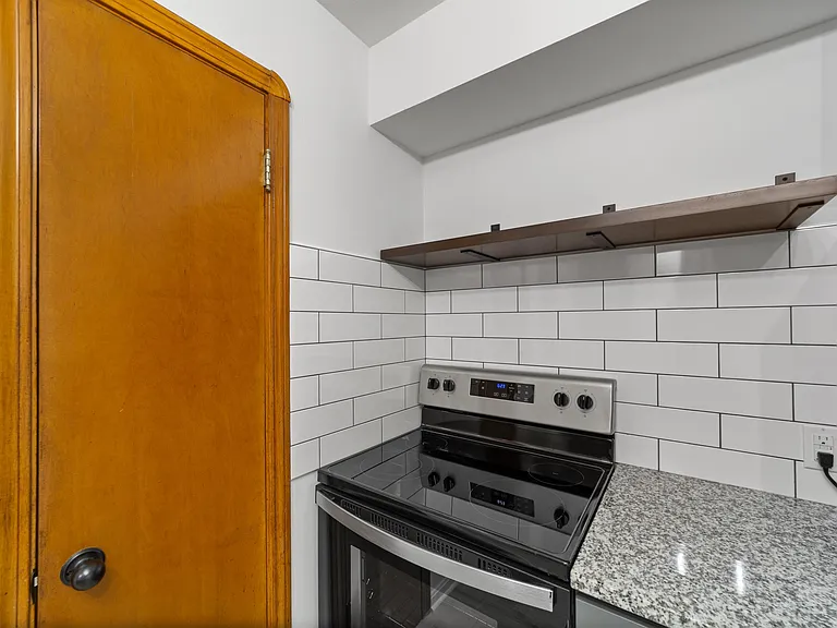 6229 Stanbury Rd — Photo 7