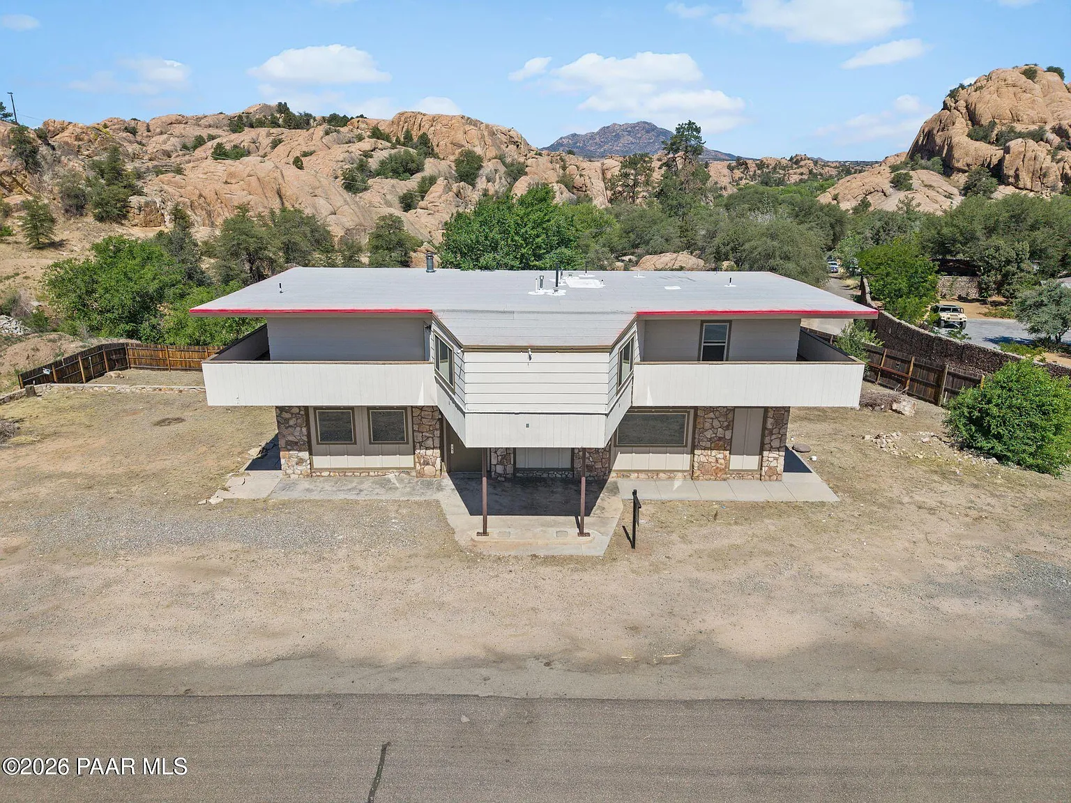 3 bed, 2.0 bath, 1646 sqft, $2,400 — Photo 3