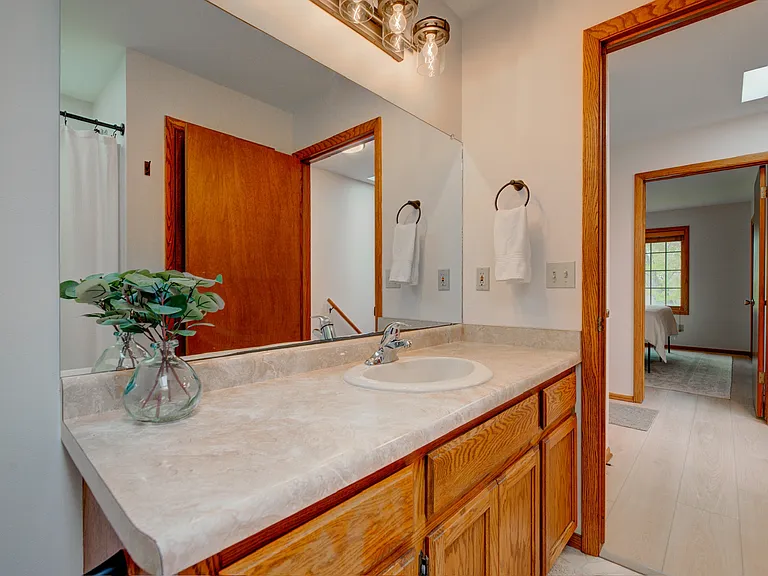 S79W17090 Pamela Ct — Photo 22