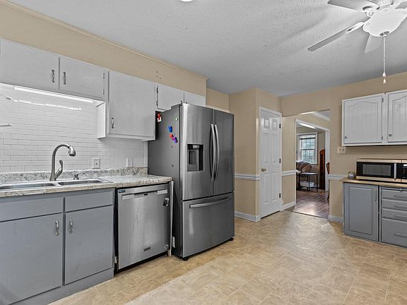 3rd image of 103 Meadow Brook Ln