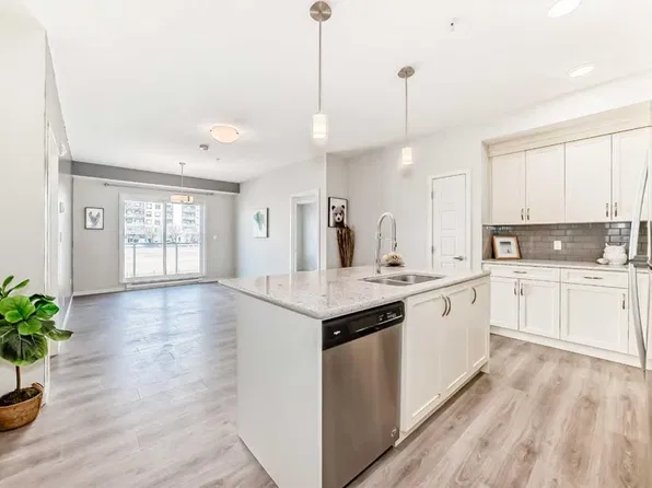 20 NW Seton Park SE #215, Calgary, AB T3M 2V4