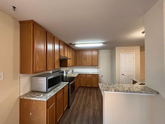 2nd image of 3908 Coloma Dr