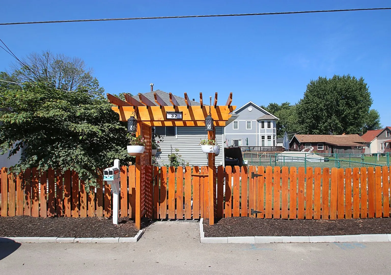 2 bed, 780 sqft, $2,500 — Photo 2