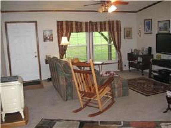 4th image of 219 Mourning Dove Ln