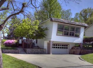 214 L St, Lake Lotawana, MO 64086