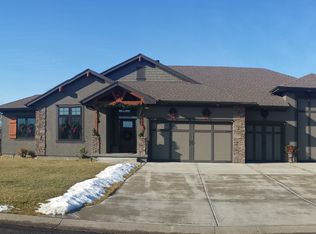 9248 Scott Dr, De Soto, KS 66018