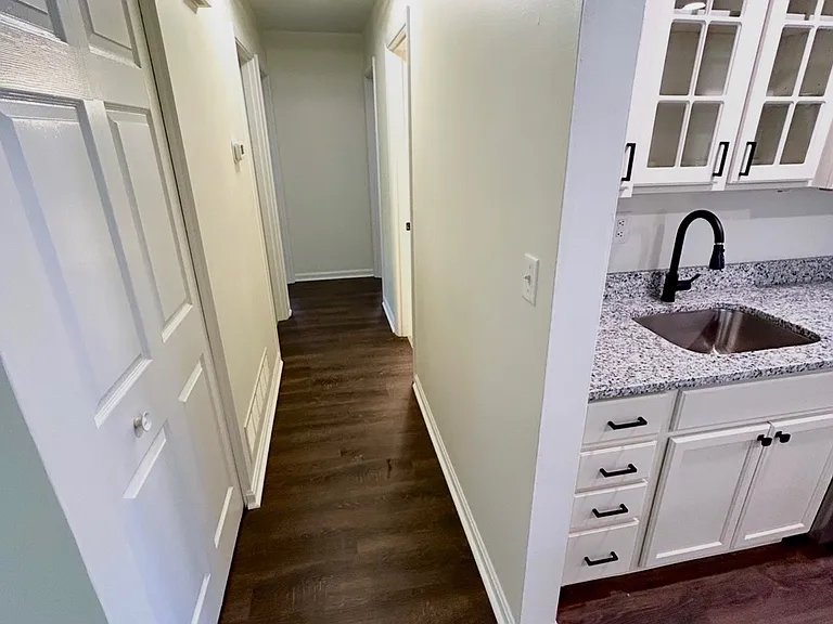 925 Fenley Ave — Photo 13