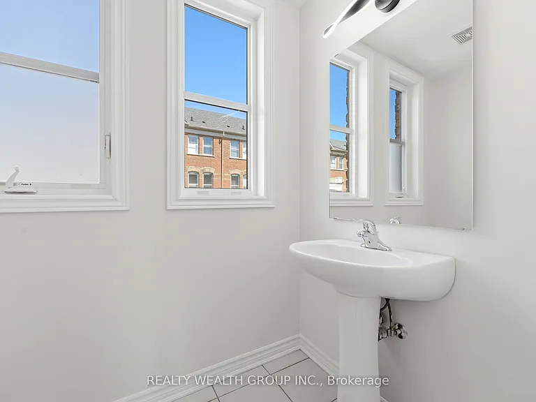 7 City Park Cir — Photo 31