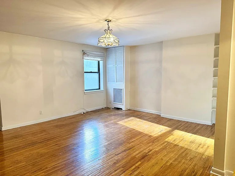 9 W 69th St #4R — Photo 4