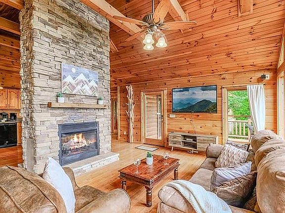 4th image of 2128 Red Bud Rd