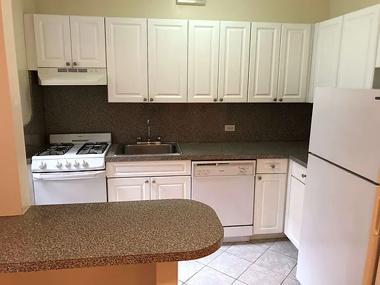 Rented by One New York Realty Inc | media 2